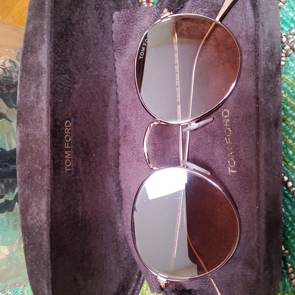 Tom Ford Sunglasses! EUC! Almost New! - Picture 5 of 5